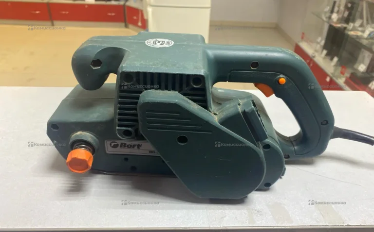 Ленточная шлифмашина Bort bbs-800n