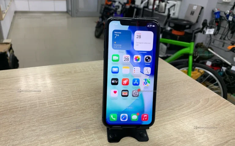 Apple iPhone 11 4/64 ГБ