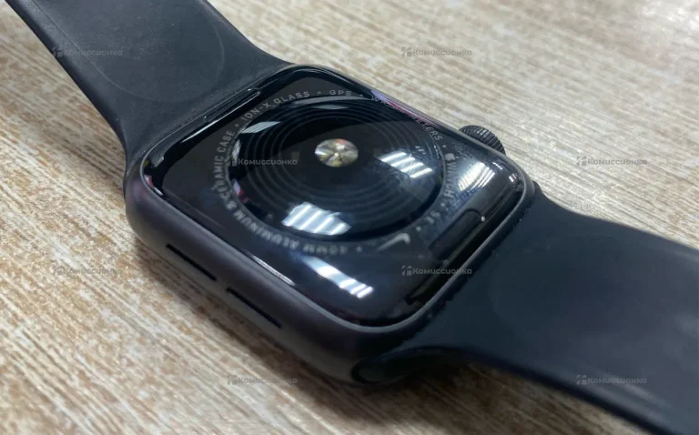 Часы Apple Watch SE 40mm