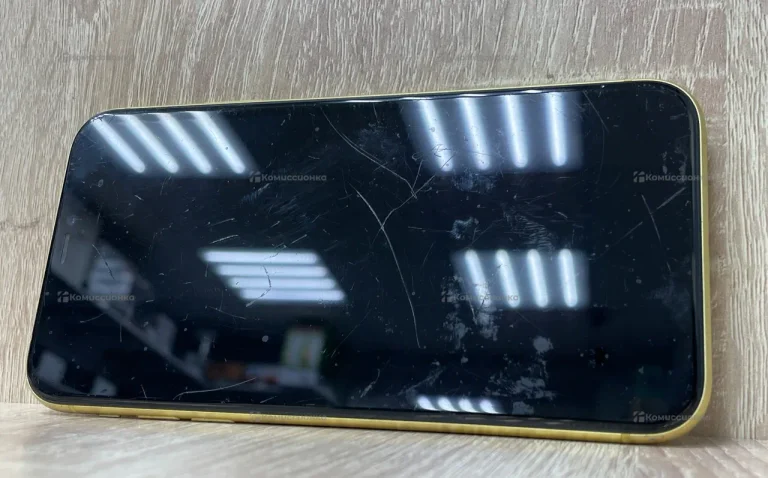 Apple iPhone 11 4/128 ГБ