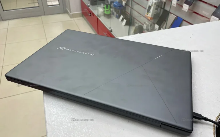 Ноутбук  MACHCREATOR ONE I3