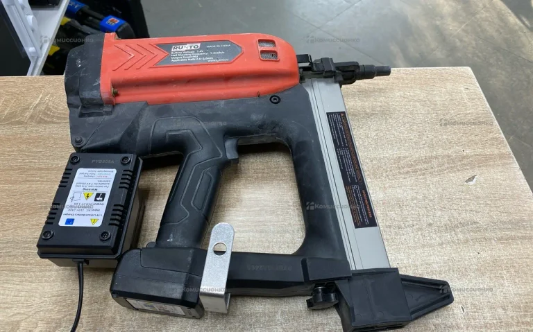 Монтажный пистолет RUNTO