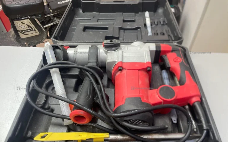 Перфоратор Edon RH 36/1550V