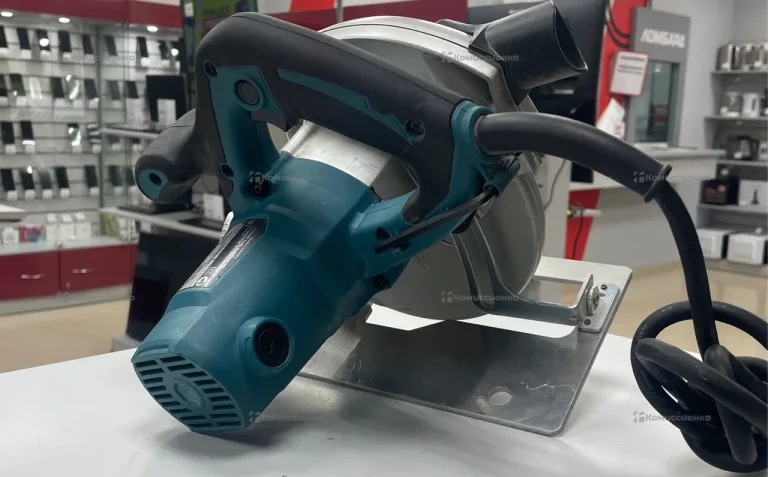 Циркулярная пила Makita HS7600
