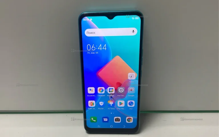 Tecno Spark 8C 4/64 ГБ