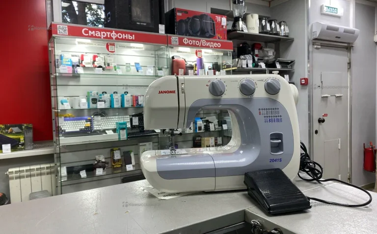 Швейная машина  JANOME 2041S