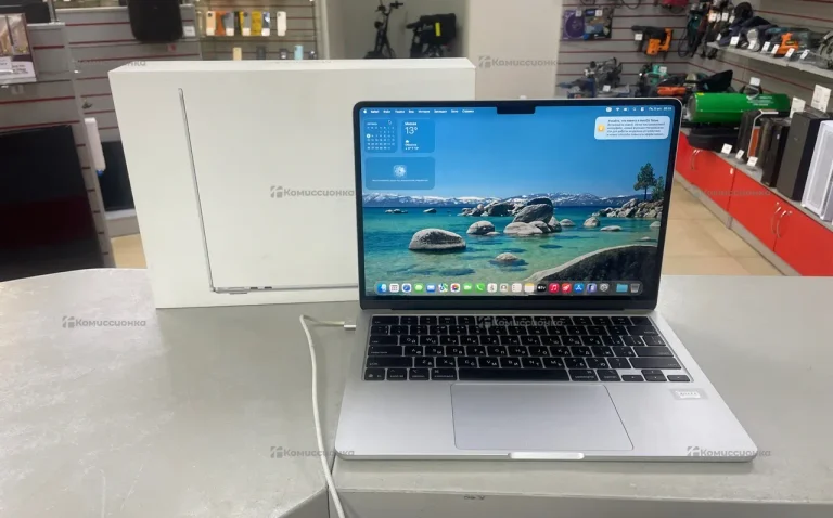 Ноутбук  MacBook
