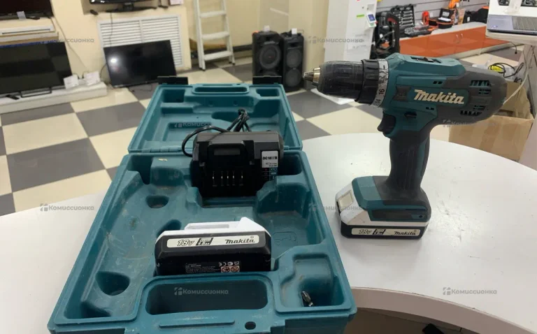 дрель шуруповерт Makita df488d