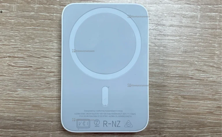 Power bank Apple