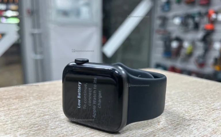 Часы  Apple Watch SE 1
