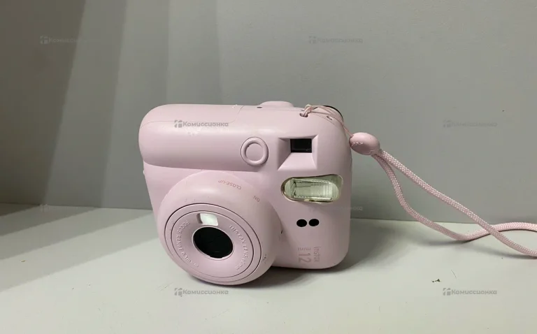 Фотоаппарат  instax mini 12