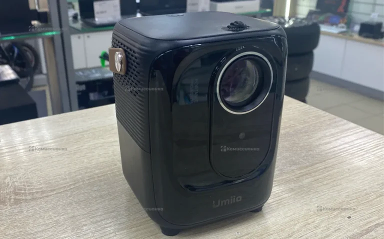 Проектор  ultra hd projector