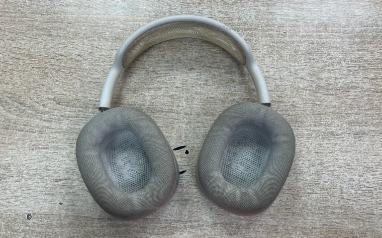 Наушники AirPods