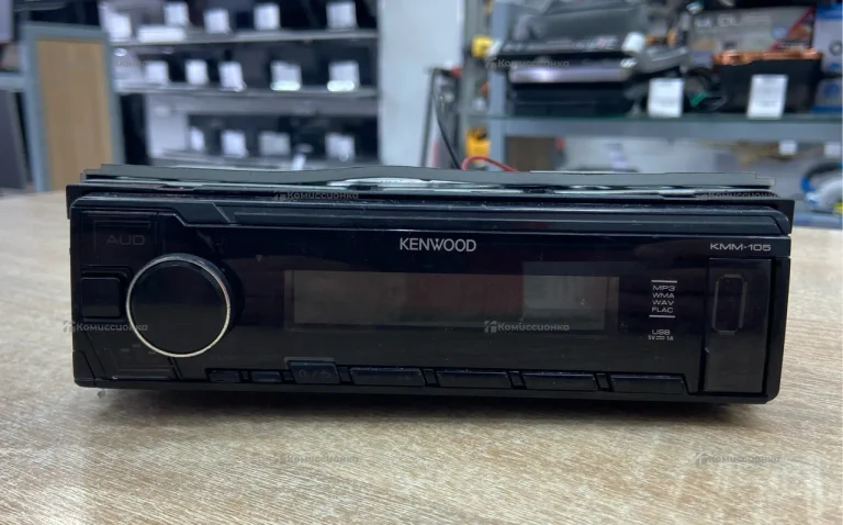 Автомагнитола  kenwood kmm-105