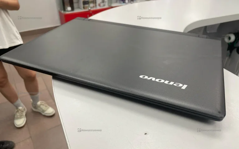 Ноутбук Lenovo 80QR