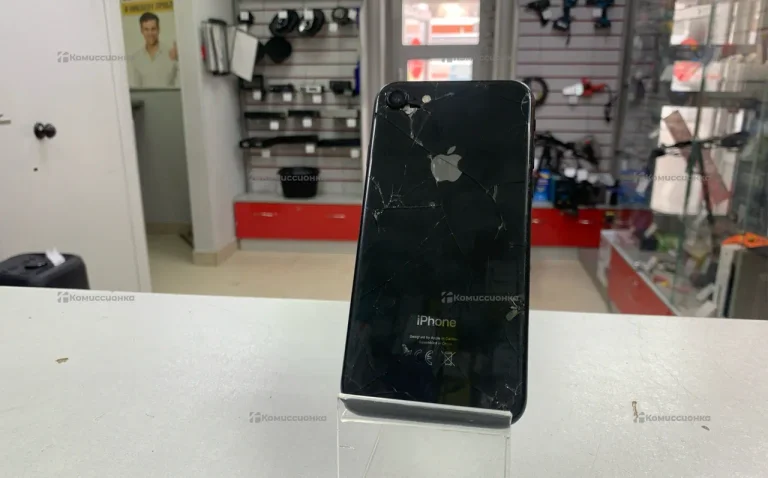 Apple iPhone SE (2020) 4/64 ГБ