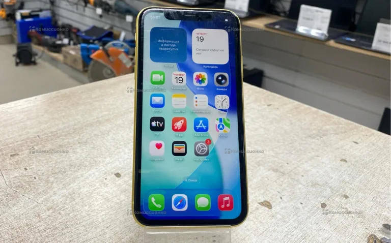 Apple iPhone 11 4/64 ГБ