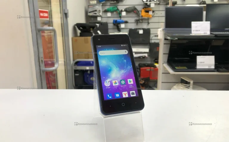 Смартфон ZTE Blade L130 512MB/8GB