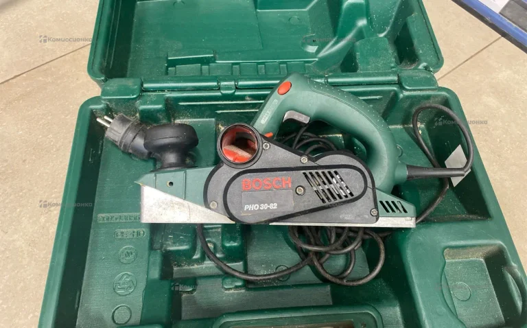 Электрорубанок Bosch PHO 30-82
