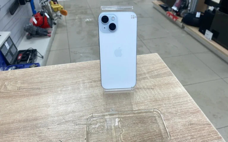 Apple iPhone 15 6/128 ГБ