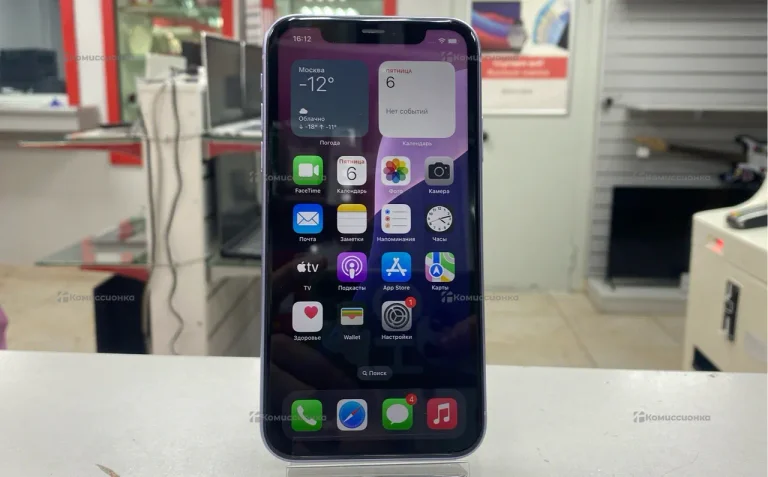 Apple iPhone 11 4/128 ГБ