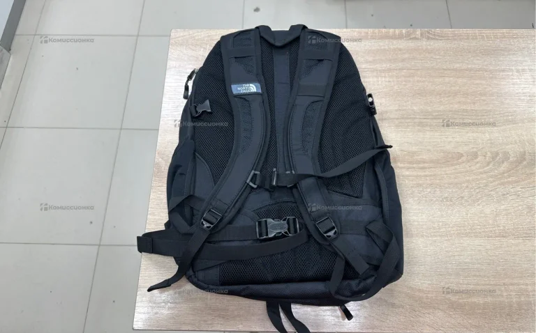 Рюкзак The North face Surge черный