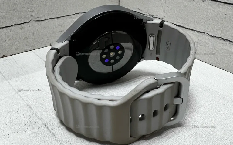 Часы  Samsung Galaxy Watch 7