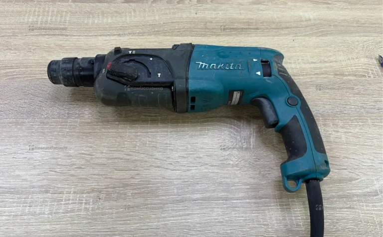 Перфоратор Makita HR2470