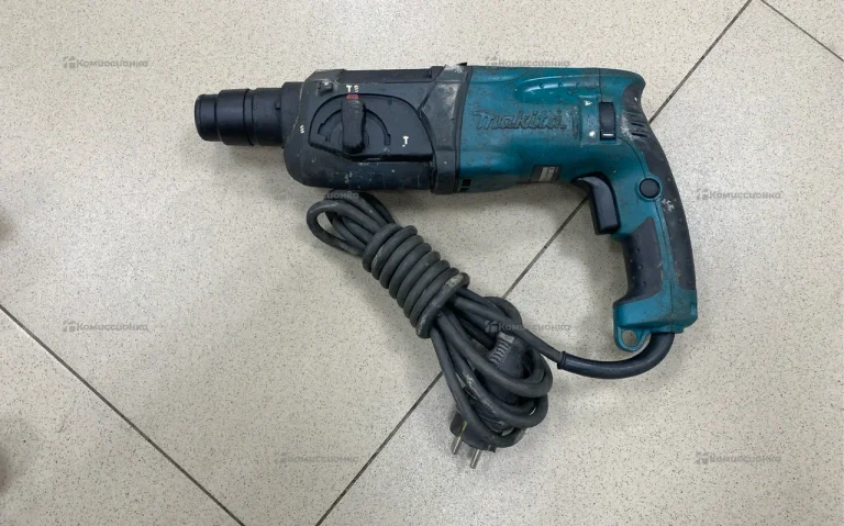 Перфоратор Makita HR2470