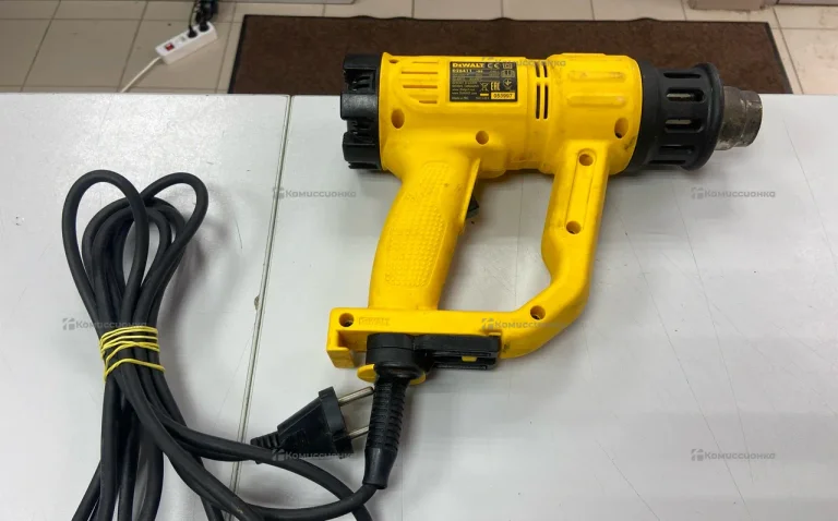Строительный фен Dewalt D26411-QS