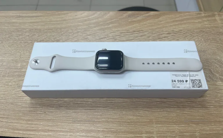 Часы Apple Watch SE 2024