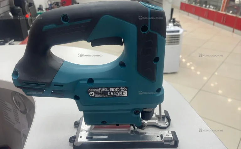 Makita CXT JV102DZ