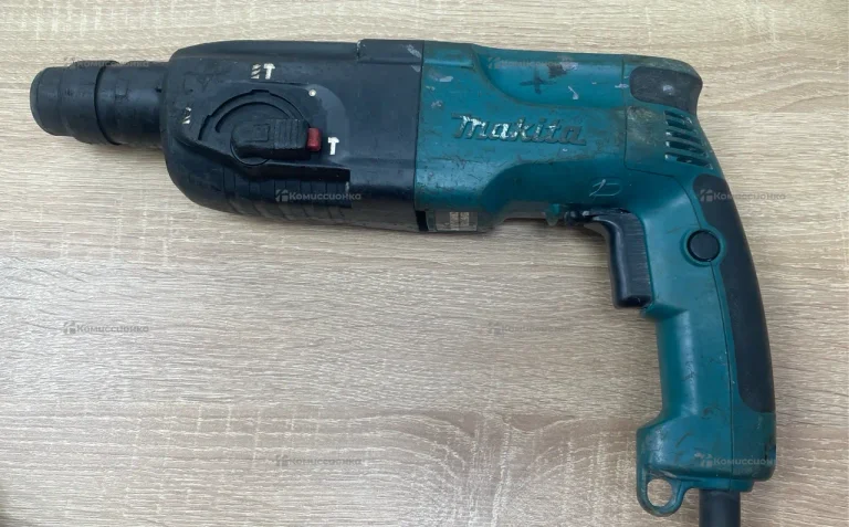 Перфоратор Makita HR2450
