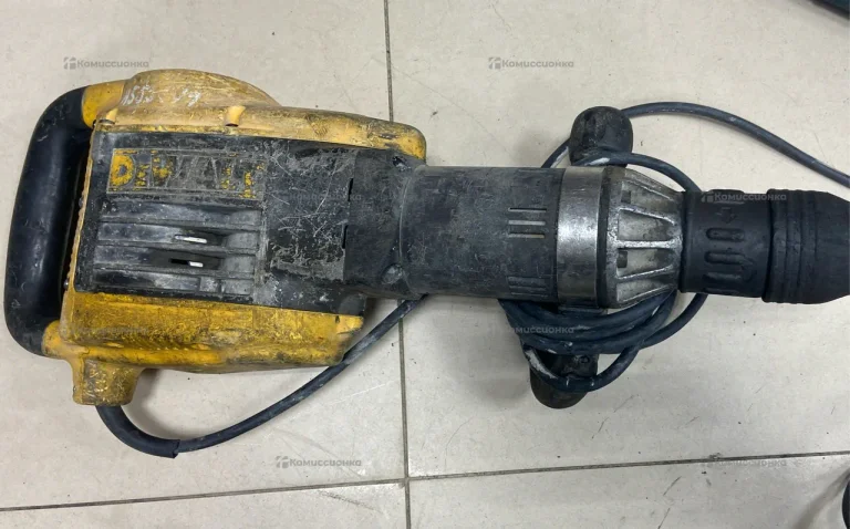 Отбойный молоток dewalt D25899K