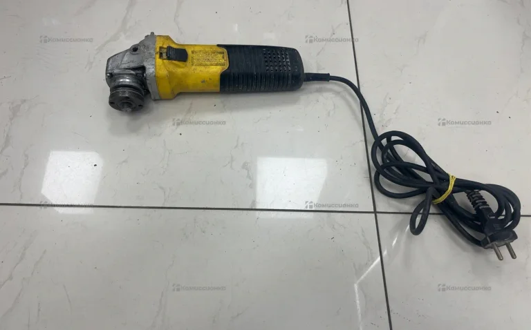 Угловая шлифовальная машина Stanley Fatmax FMEG711