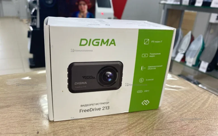 Видеорегистратор  Digma FreeDrive 213