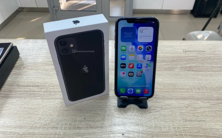 Apple iPhone 11 4/128 ГБ