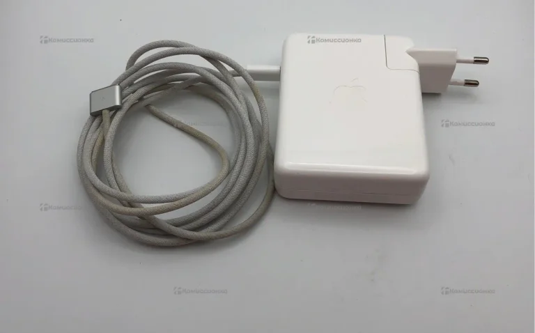 Зарядное устройство Apple 140w + кабель.