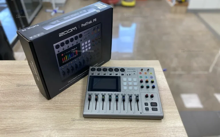 Zoom podTrak 8