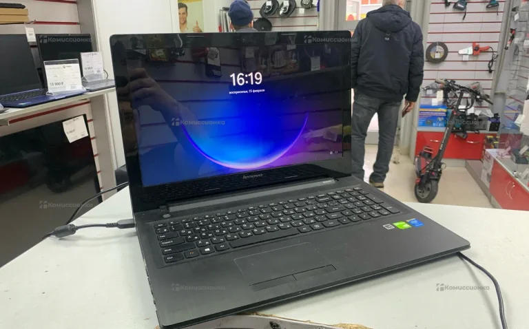 Ноутбук  Lenovo 80g0