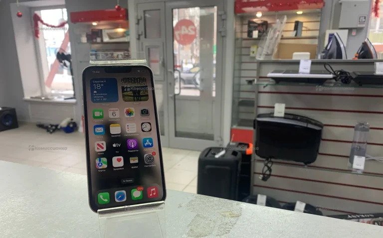 Apple iPhone 14 6/128 ГБ