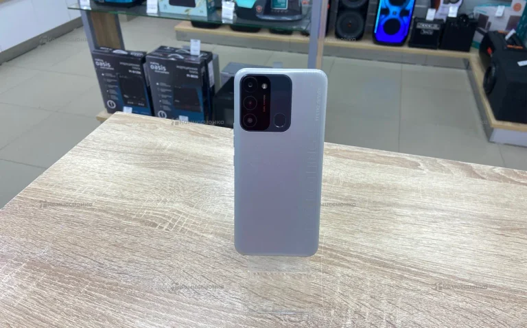 Tecno Spark 8C 4/64 ГБ