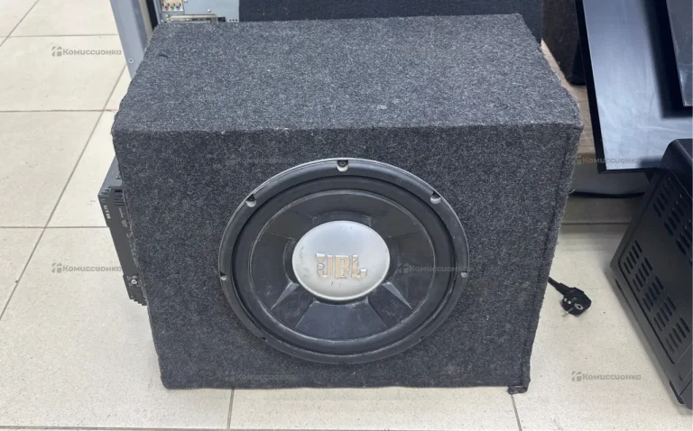 Сабвуфер  jbl gto-1202d