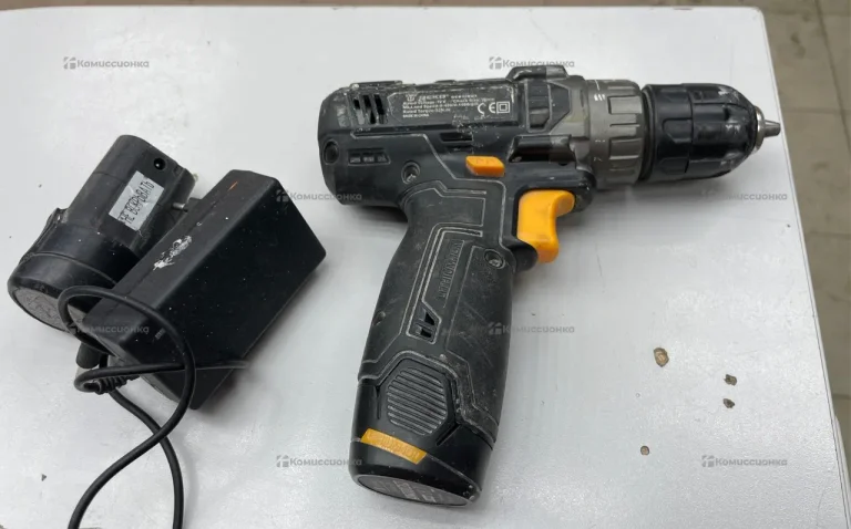 Шуруповерт Deko gcdu3