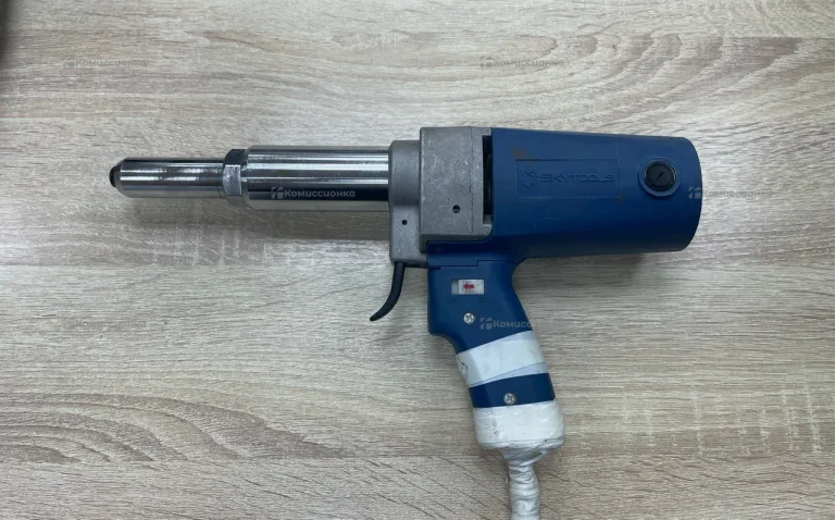 Заклепочник SKytools SK50