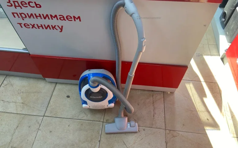 Пылесос Electrolux zac 6705