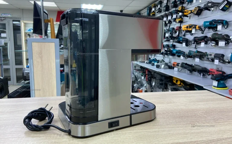 Кофеварка рожковая Reoka RKEM-500