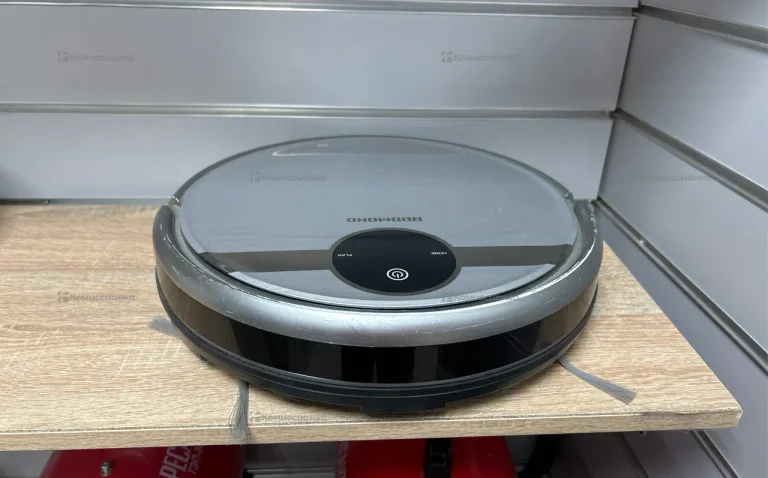 Робот-пылесос Redmond RV-R500