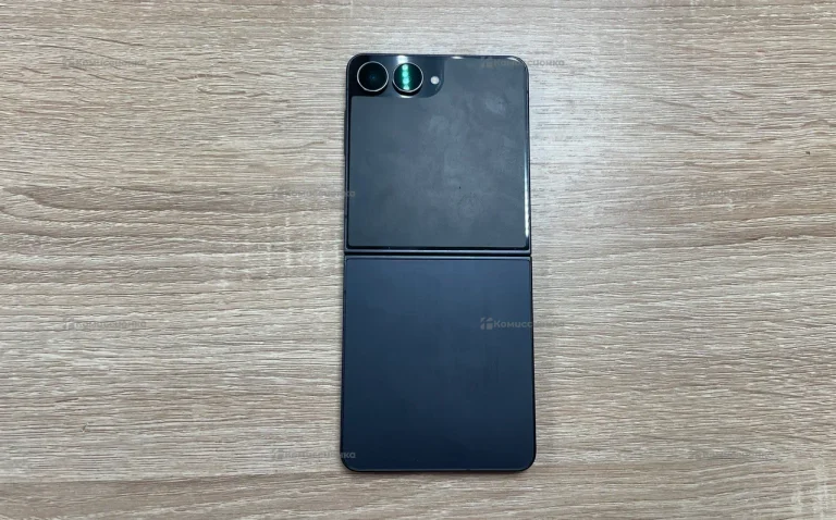 Samsung Galaxy Z Flip 8/256 ГБ