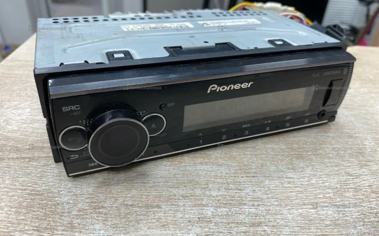 Автомагнитола Pioneer MVH-S520BT